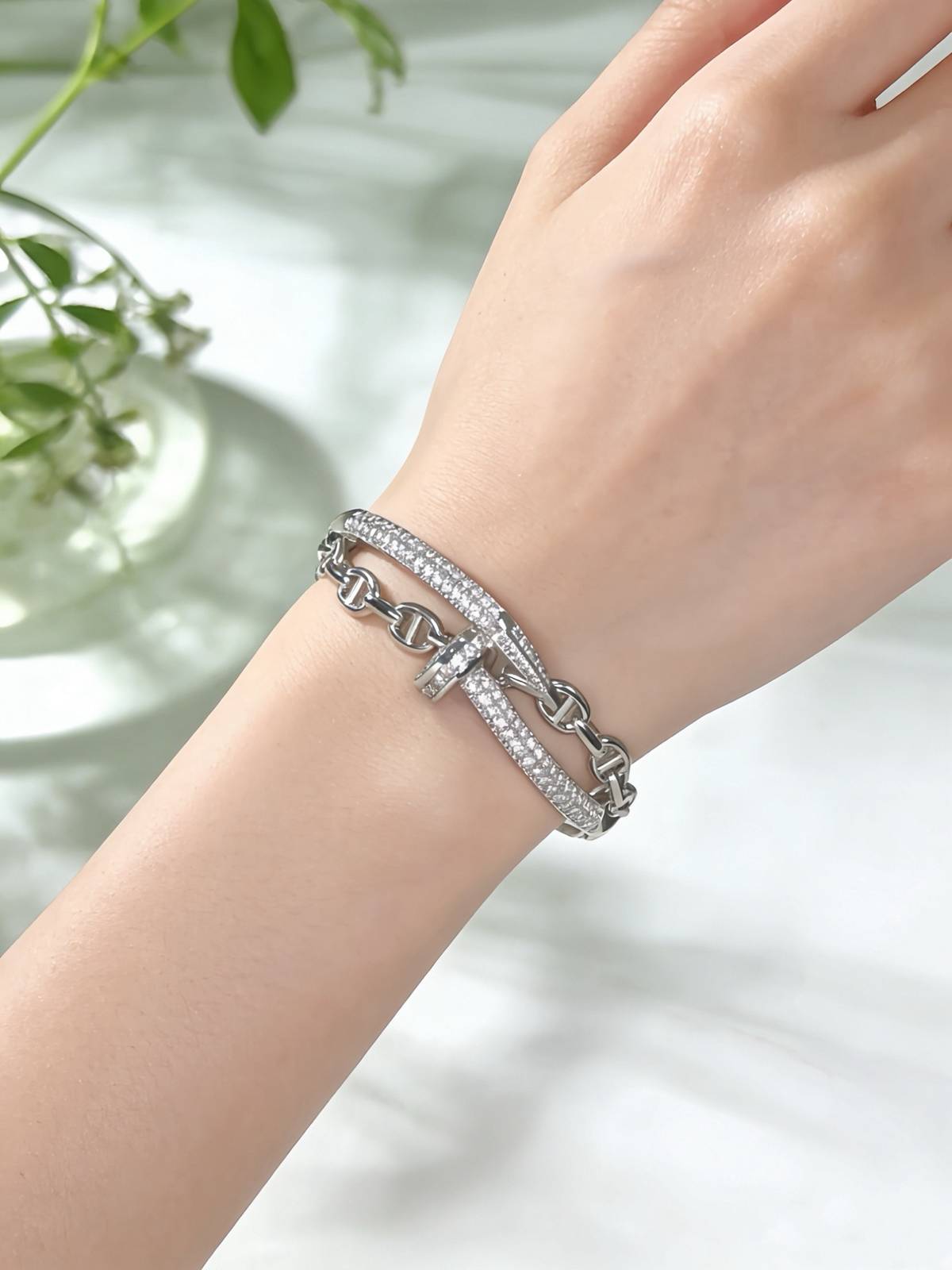 Cartier カルティエ レディース ブレスレット ジュスト アン クル 750 ホワイトゴールド ダイヤモンド ブランドジュエリー 普段使い - 画像 4