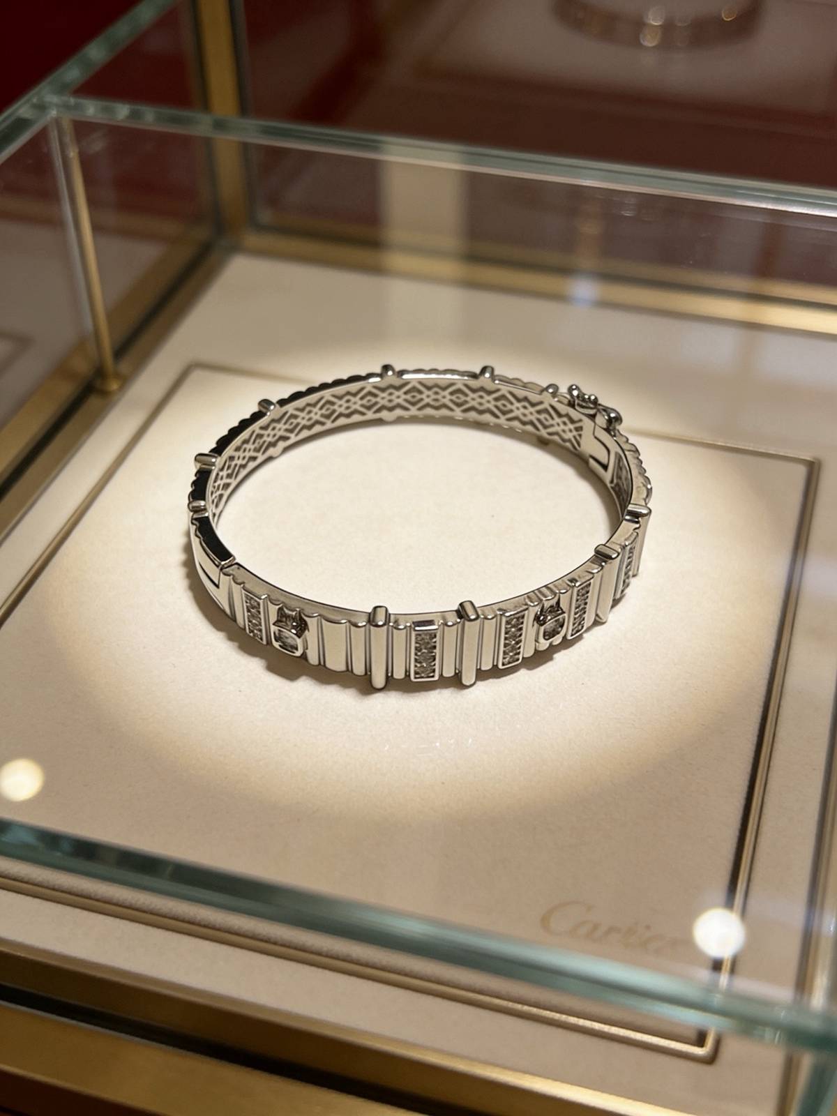 Cartier カルティエ レディース ブレスレット ジュスト アン クル 750 イエローゴールド ブランドジュエリー 普段使い - 画像 5