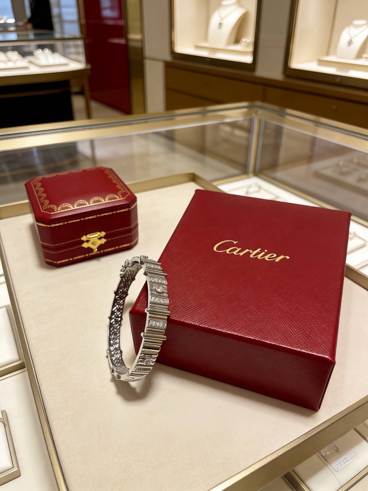 Cartier カルティエ レディース ブレスレット ジュスト アン クル 750 イエローゴールド ブランドジュエリー 普段使い - 画像 7
