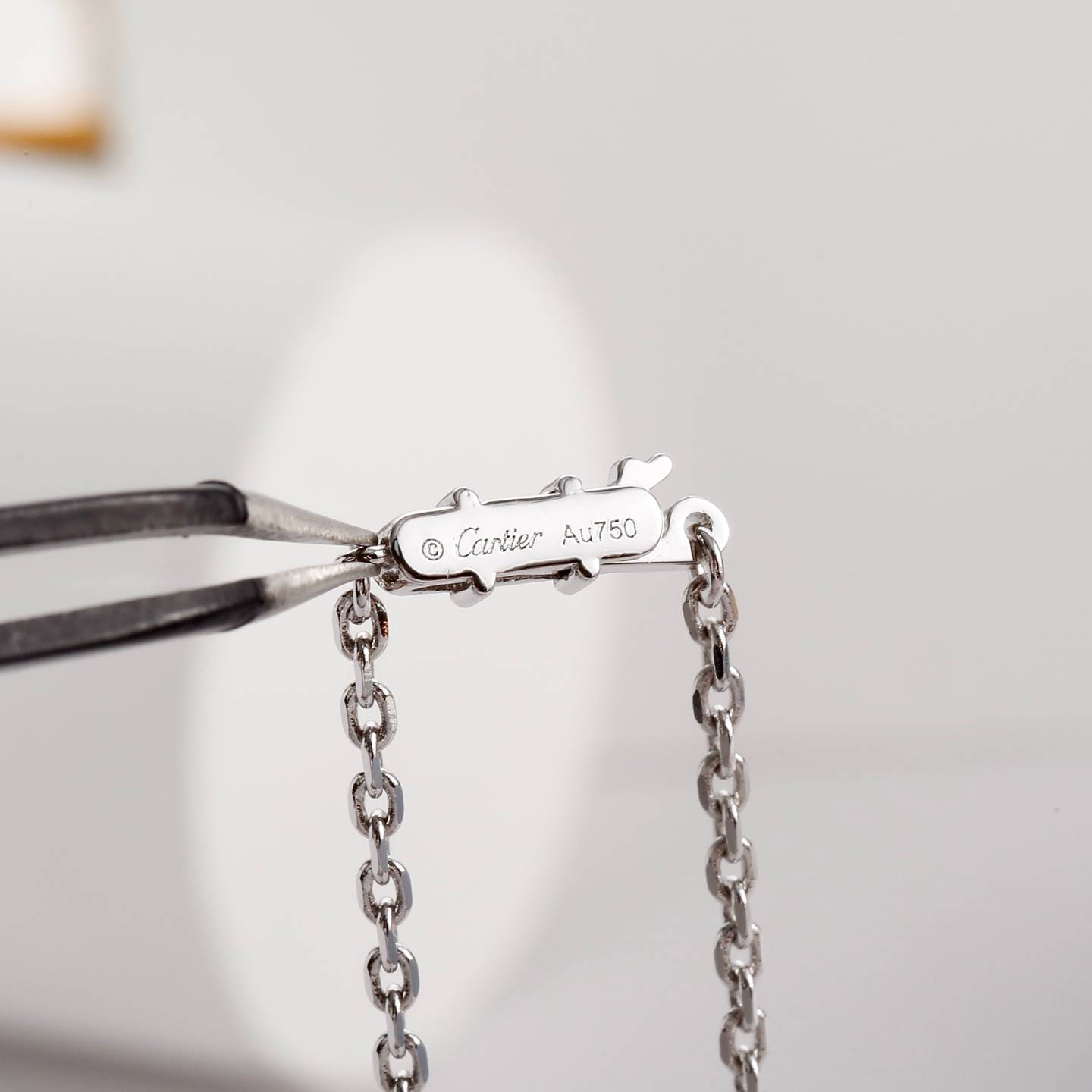 Cartier カルティエ レディース ネックレス LOVE ラブリング ホワイトゴールド 750 ダイヤモンド ブランドジュエリー 普段使い - 画像 2
