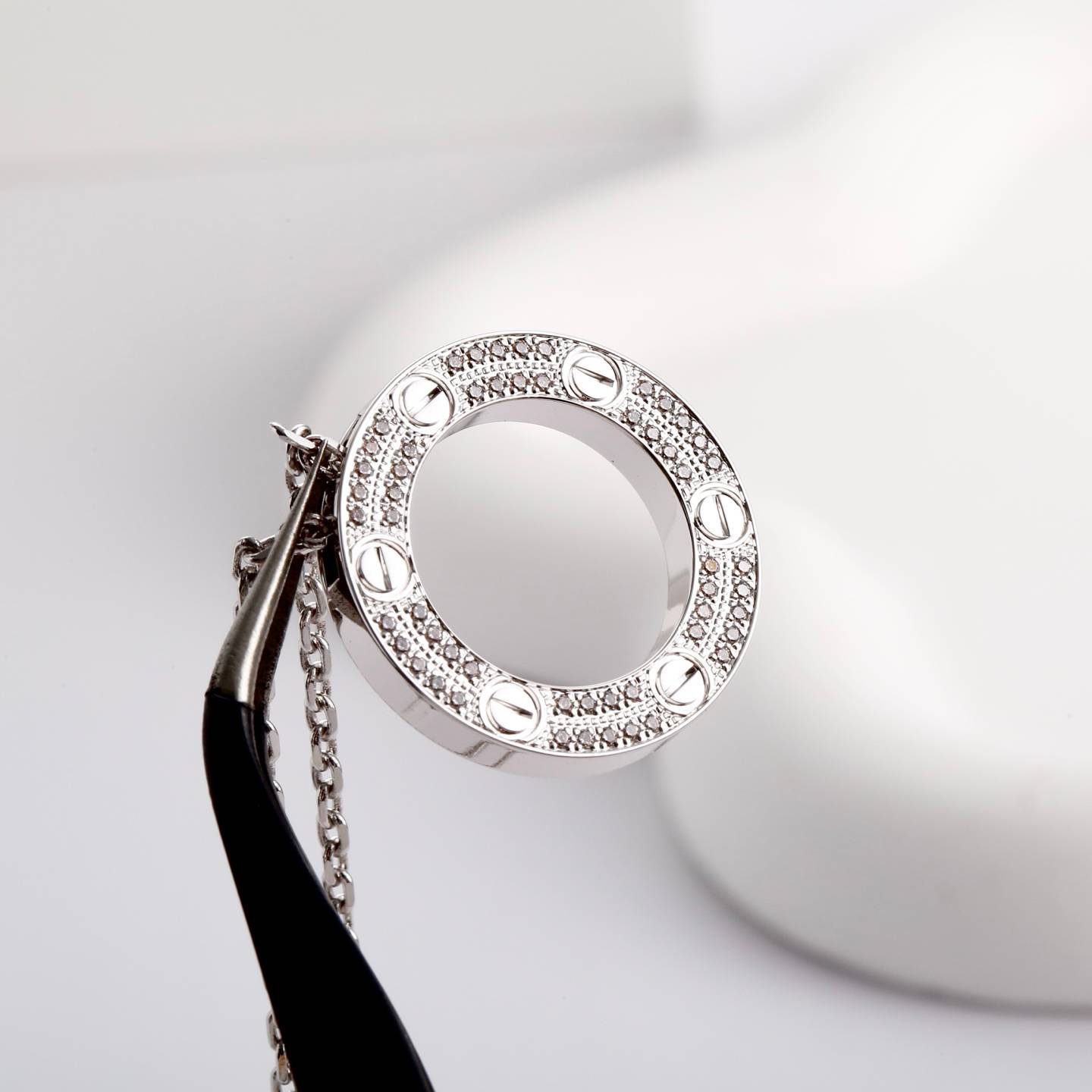 Cartier カルティエ レディース ネックレス LOVE ラブリング ホワイトゴールド 750 ダイヤモンド ブランドジュエリー 普段使い - 画像 6