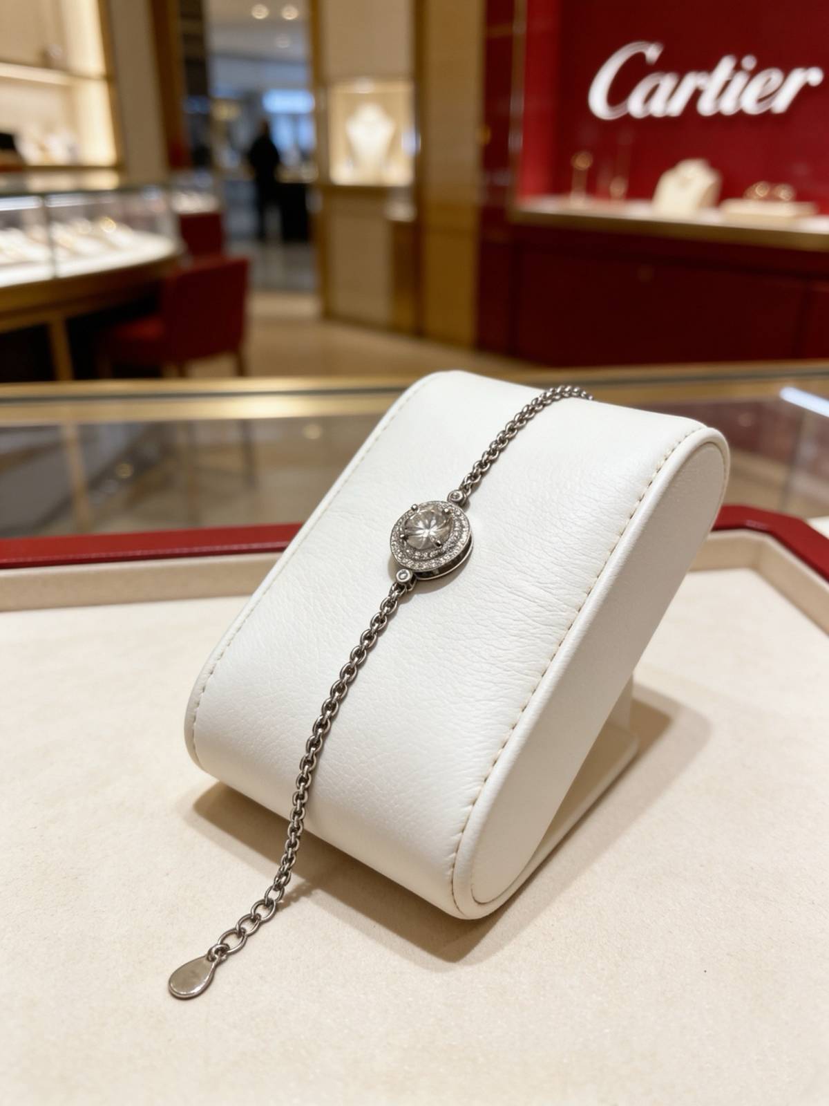 Cartier カルティエ レディース ブレスレット ジュスト アン クル K18 WG ダイヤモンド ブランドジュエリー 結婚記念日 - 画像 3