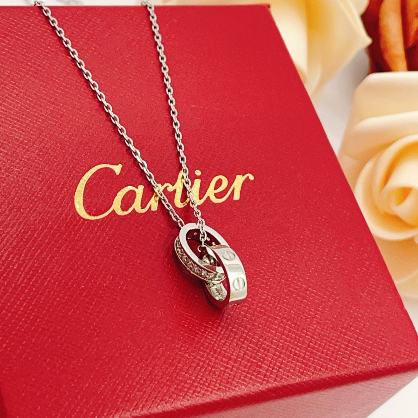 Cartier カルティエ レディース ネックレス ラブリング ダイヤモンド 750 ホワイトゴールド ブランドジュエリー 普段使い ギフト