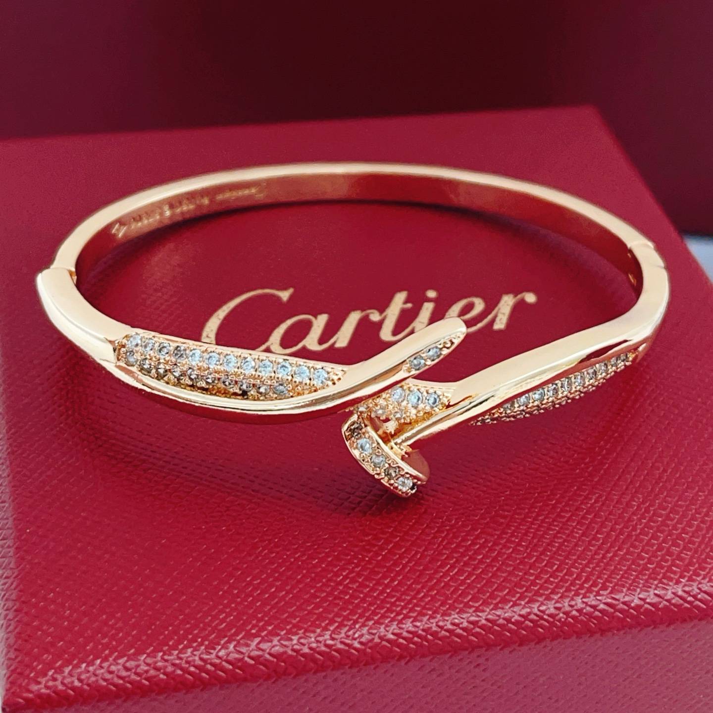 Cartier カルティエ レディース ブレスレット ジュスト アン クル 18金 ダイヤモンド ブランドジュエリー 普段使い ギフト