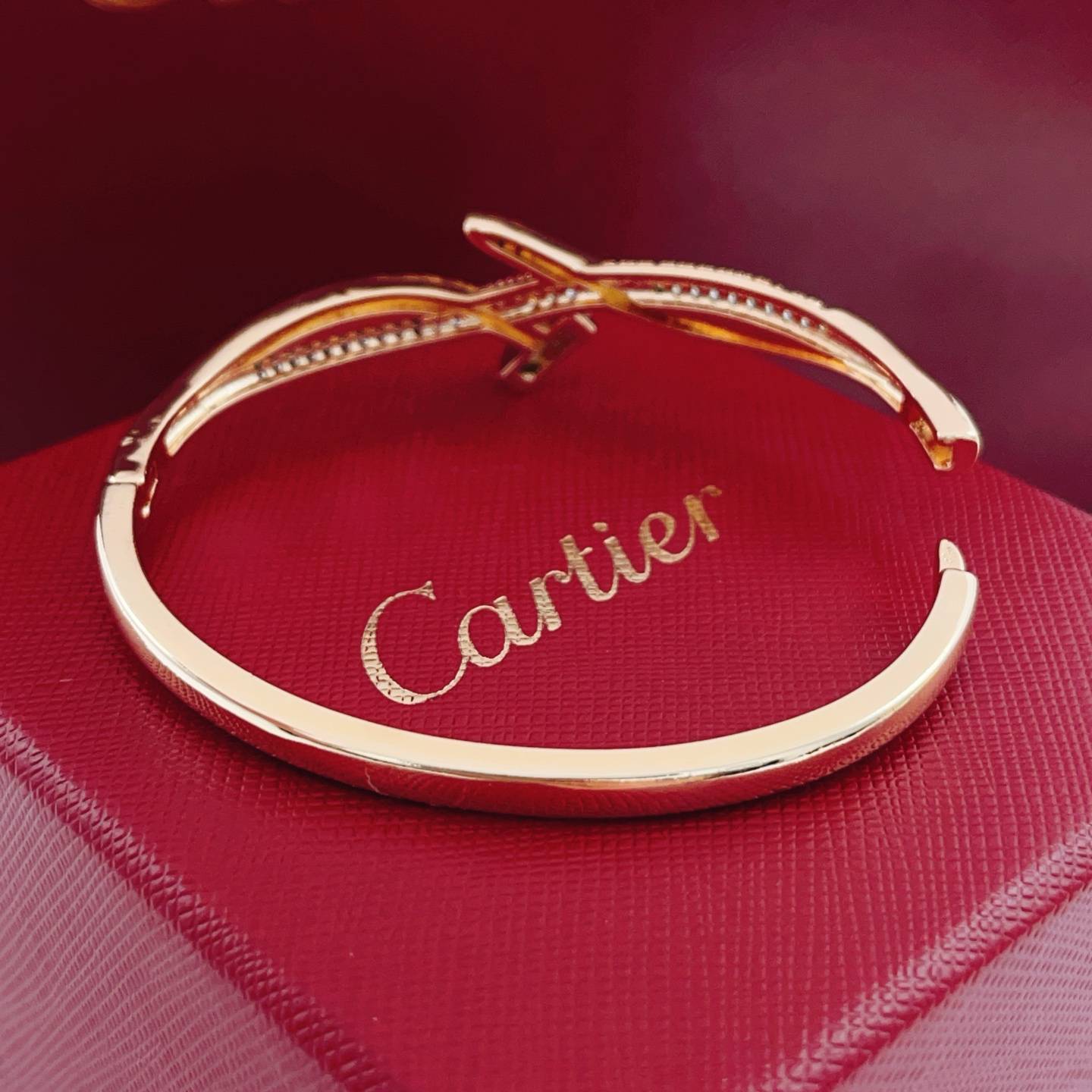 Cartier カルティエ レディース ブレスレット ジュスト アン クル 18金 ダイヤモンド ブランドジュエリー 普段使い ギフト - 画像 3