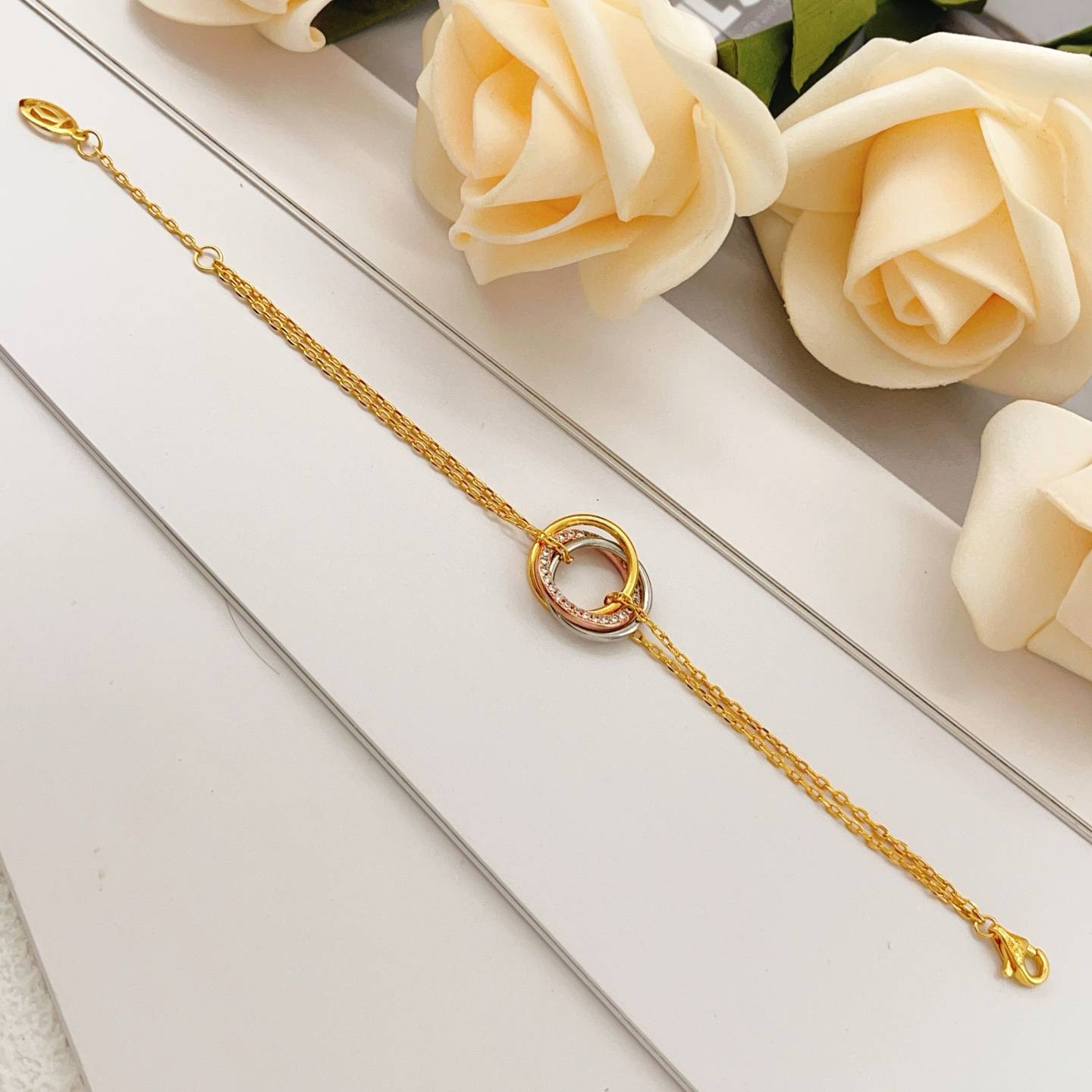 Cartier カルティエ レディース ブレスレット トリニティ 750 ダイヤモンド ブランドジュエリー 普段使い ギフト - 画像 8
