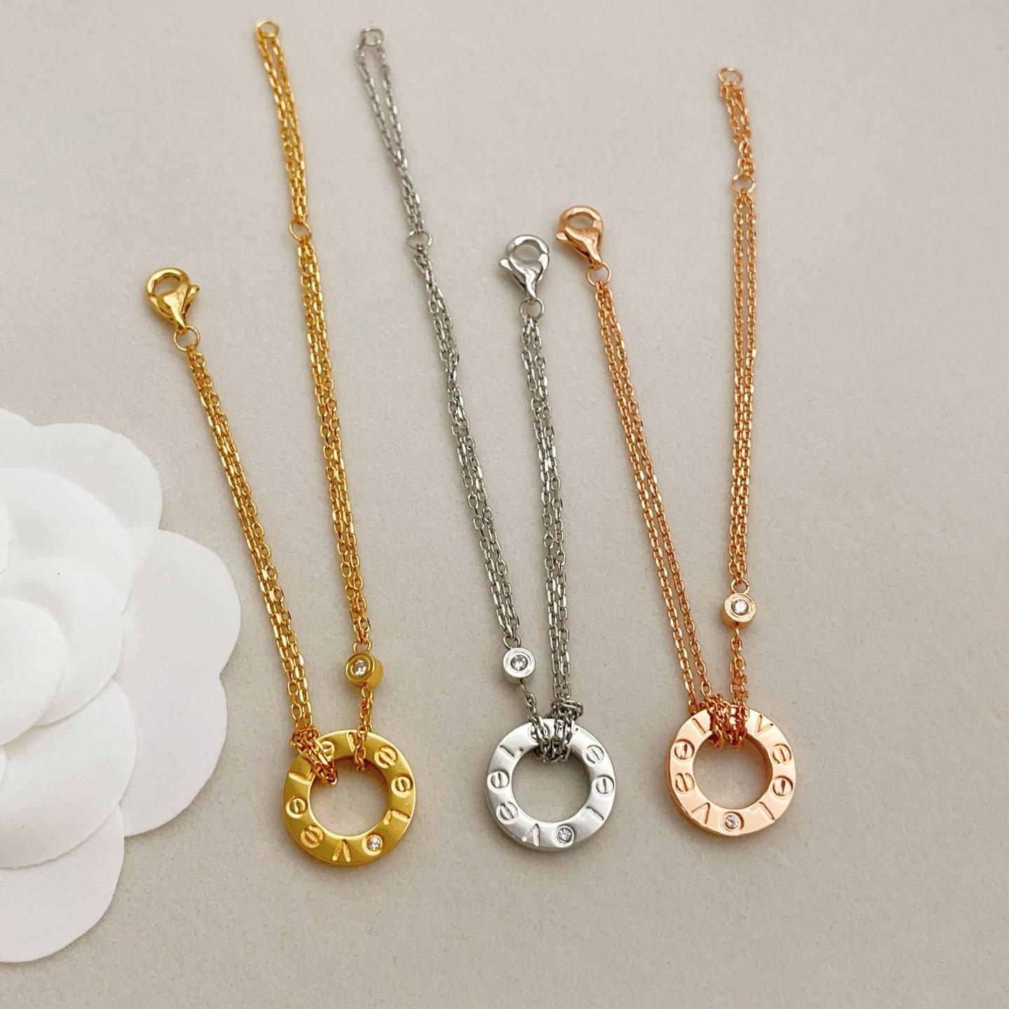Cartier カルティエ レディース ブレスレット ジュスト アン クル 18金 ブランドジュエリー 普段使い プレゼント