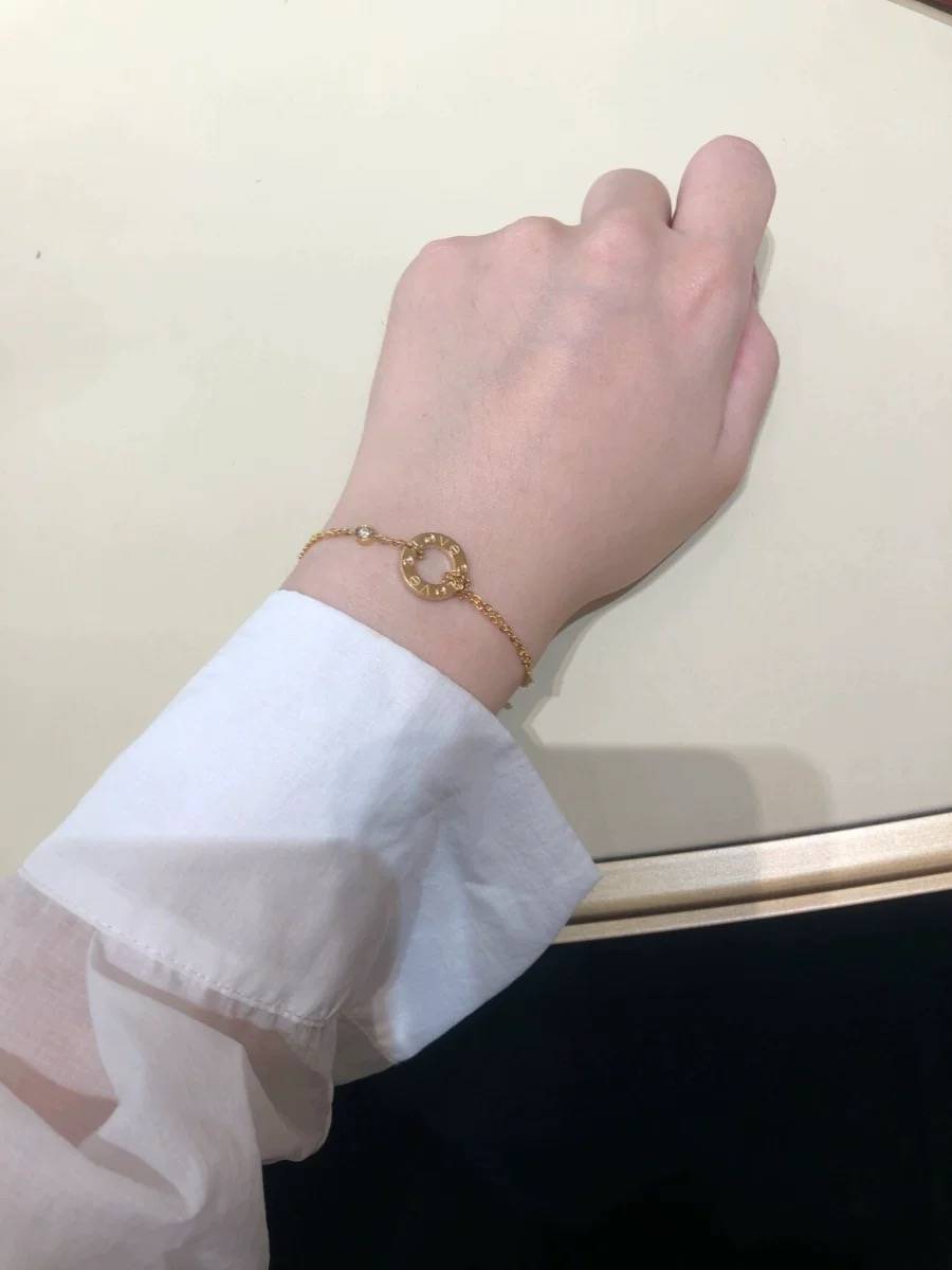 Cartier カルティエ レディース ブレスレット ジュスト アン クル 18金 ブランドジュエリー 普段使い プレゼント - 画像 2