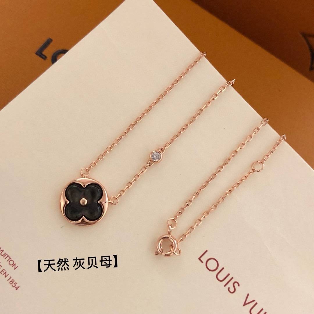 LOUIS VUITTON ルイヴィトン レディース ネックレス モノグラム ゴールド仕上げ ブランドアクセサリー ロゴネックレス