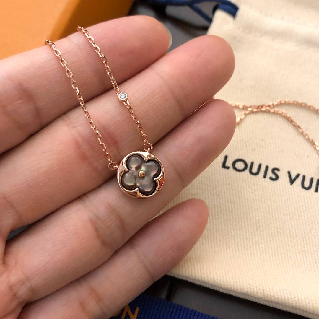 LOUIS VUITTON ルイヴィトン レディース ネックレス モノグラム ゴールド仕上げ ブランドアクセサリー ロゴネックレス - 画像 5