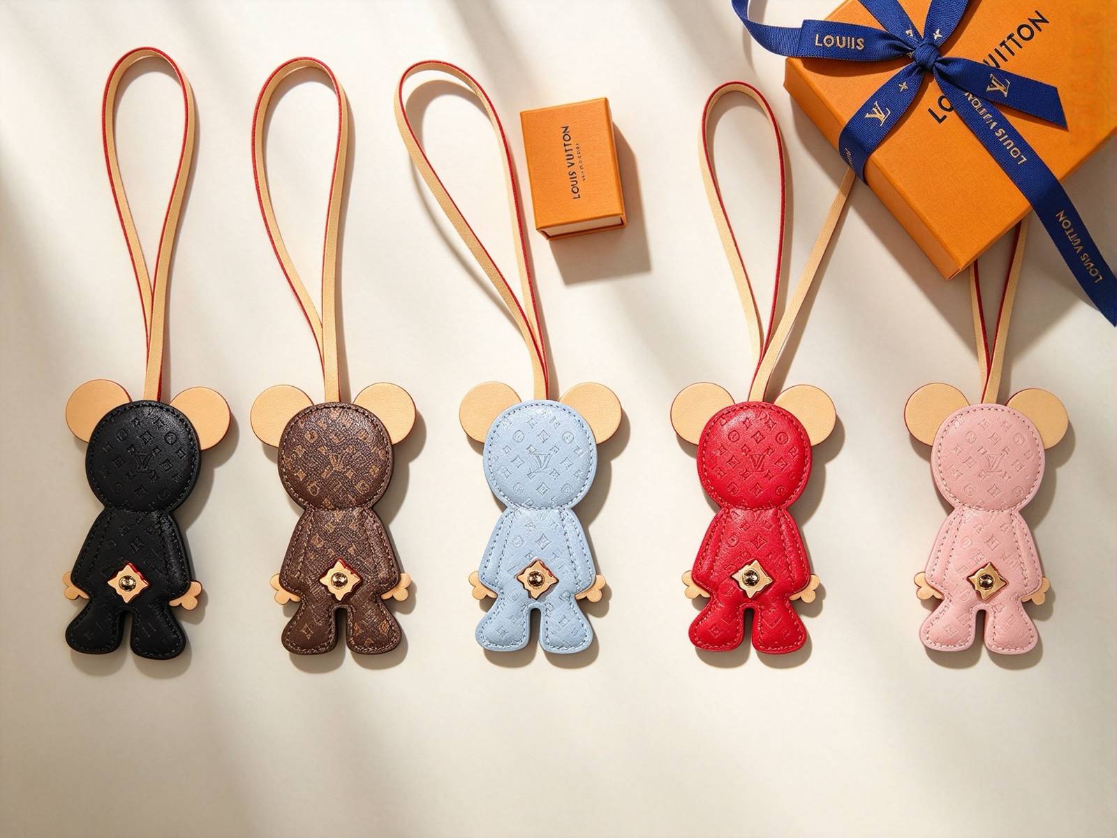 LOUIS VUITTON ルイヴィトン レディース キーホルダー モノグラム レザー キャラクター キーリング ブランドアクセサリー ギフト - 画像 8