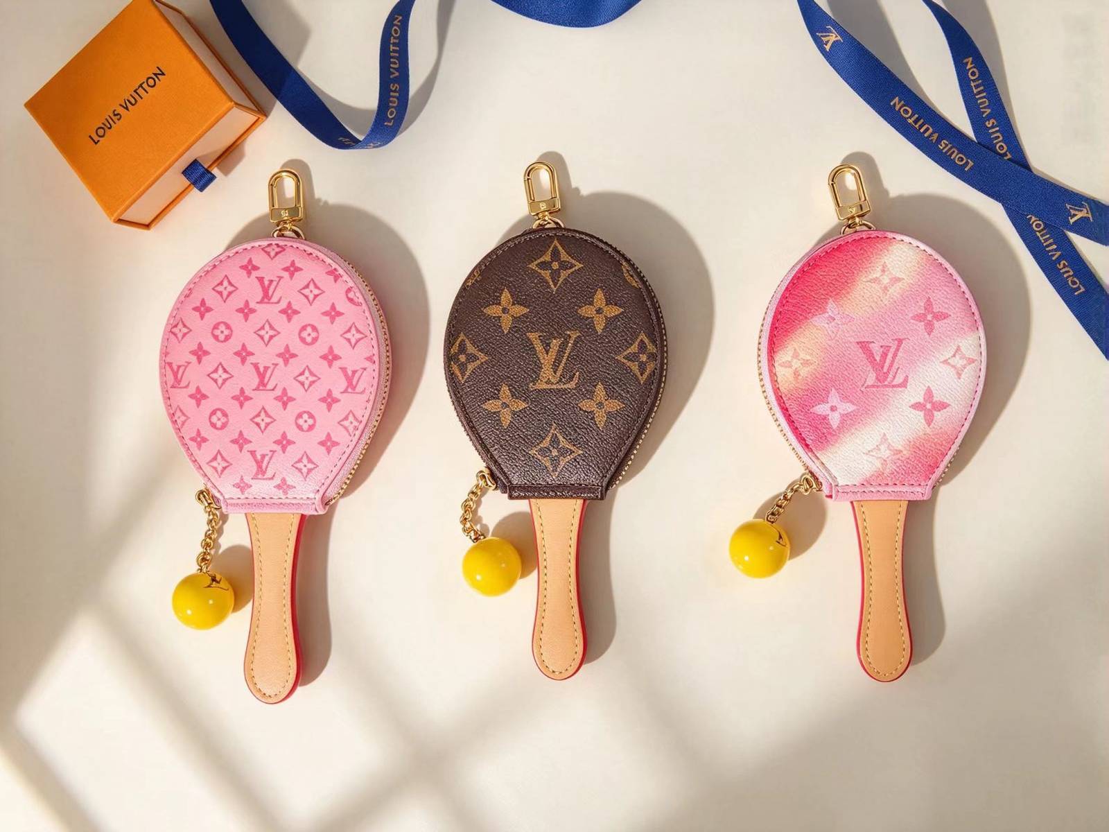 LOUIS VUITTON ルイヴィトン レディース キーホルダー モノグラム レザー ジュエリー ブランドアクセサリー プチギフト