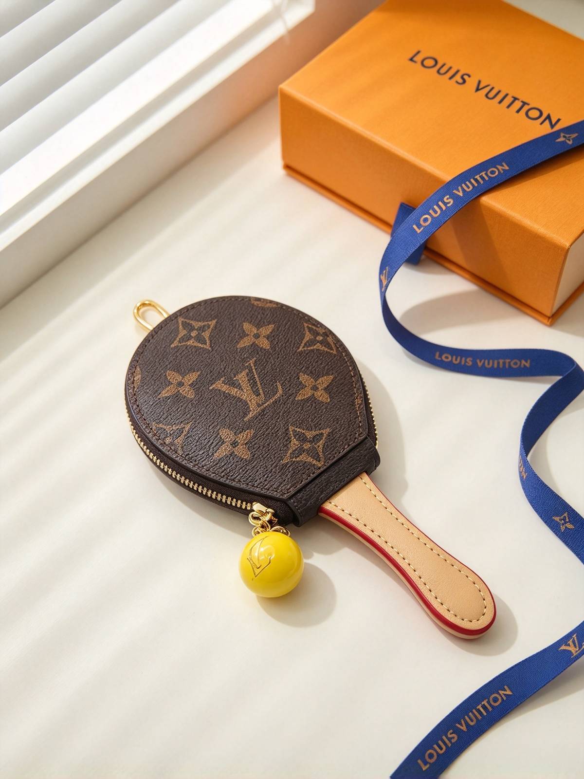 LOUIS VUITTON ルイヴィトン レディース キーホルダー モノグラム レザー ジュエリー ブランドアクセサリー プチギフト - 画像 3