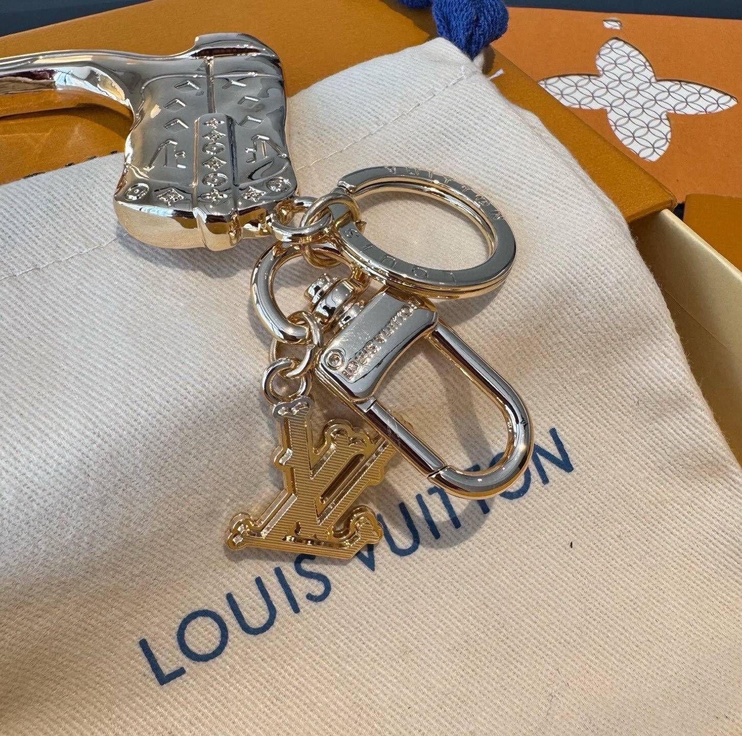 LOUIS VUITTON ルイヴィトン レディース キーホルダー モノグラム ブラスレ ウエスタンブーツ ブランドアクセサリー プチギフト - 画像 7