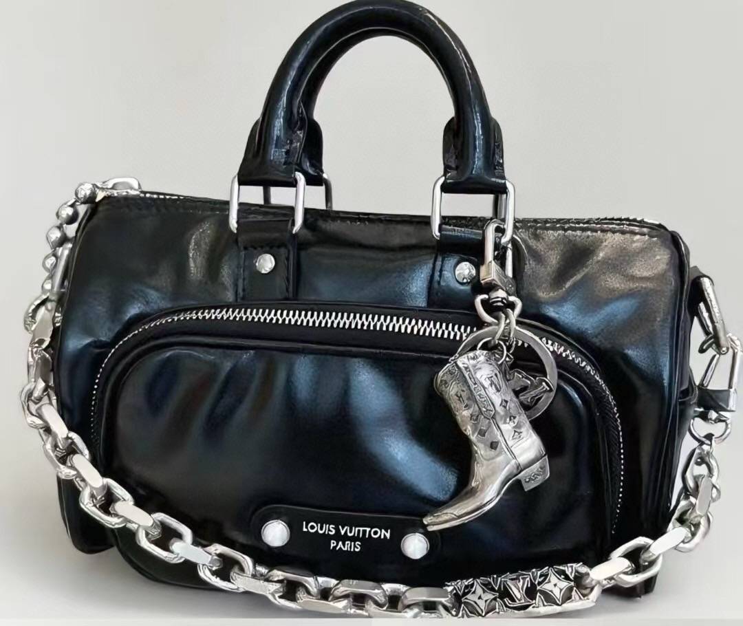 LOUIS VUITTON ルイヴィトン レディース キーホルダー ブラスレ モノグラム ブルーミング シルバーカラー ブランドアクセサリー 通勤 プレゼント - 画像 2