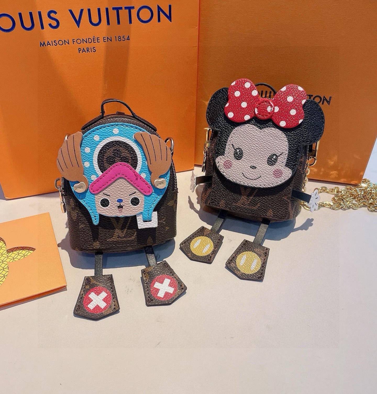 LOUIS VUITTON ルイヴィトン レディース バッグチャーム モノグラム キャンバス キーホルダー ブランドアクセサリー プチバッグ - 画像 3