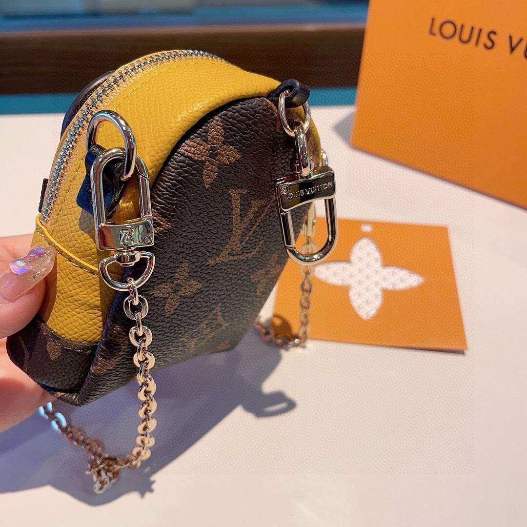 LOUIS VUITTON ルイヴィトン レディース キーホルダー モノグラム ミニオン シルバーカラー ブランドアクセサリー プチギフト - 画像 2