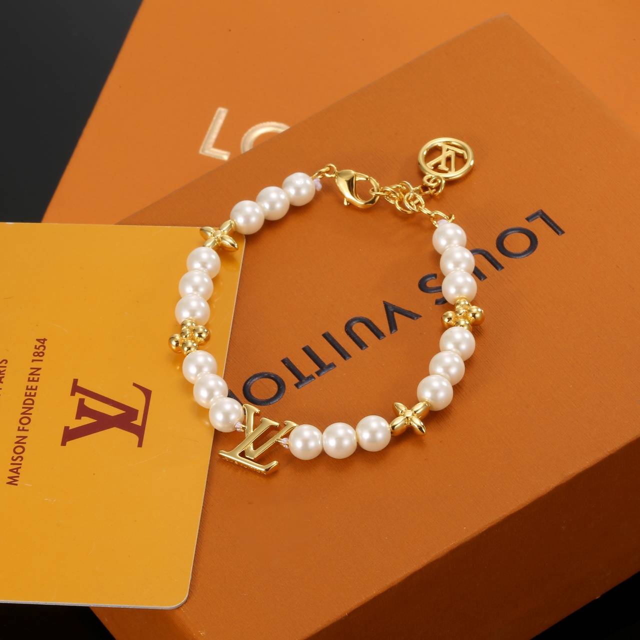 LOUIS VUITTON ルイヴィトン レディース ブレスレット モノグラム プール ダイヤモンド ブランドアクセサリー 普段使い