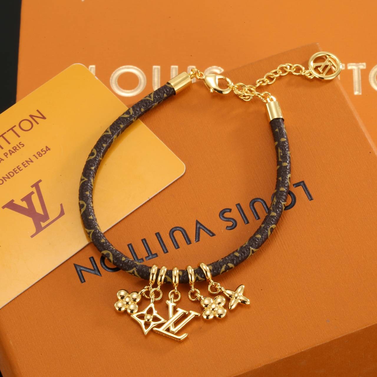 LOUIS VUITTON ルイヴィトン レディース ブレスレット モノグラム キャンバス メタル ゴールド仕上げ ブランドアクセサリー プチギフト