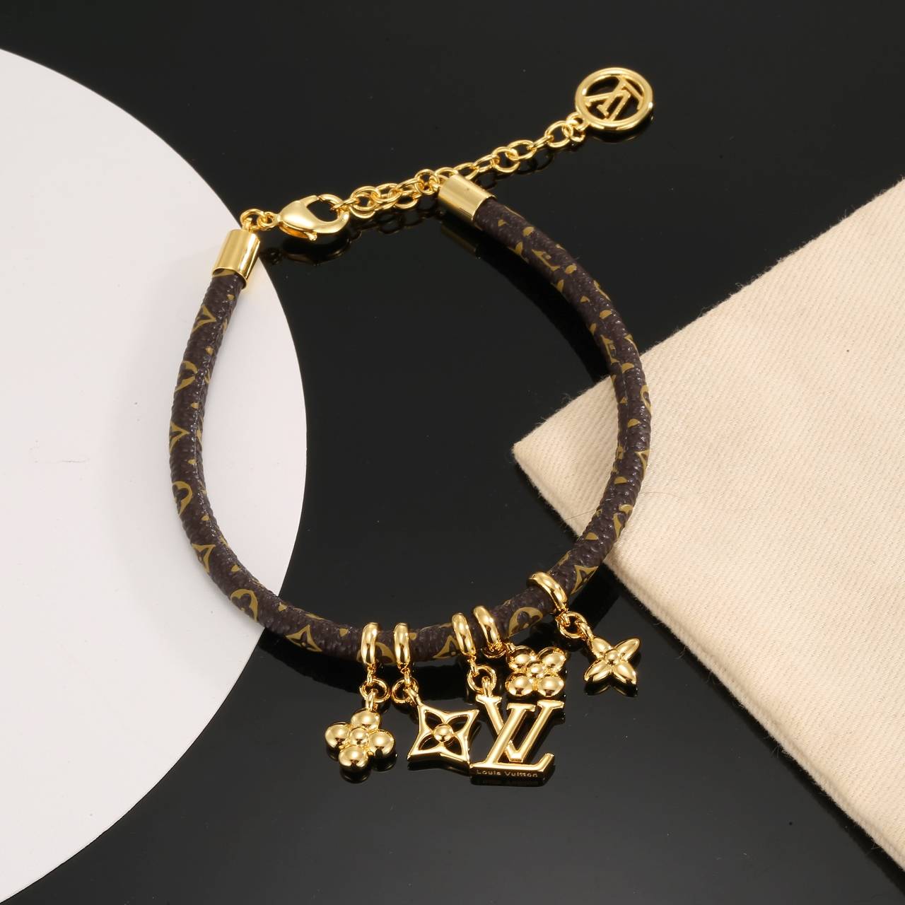 LOUIS VUITTON ルイヴィトン レディース ブレスレット モノグラム キャンバス メタル ゴールド仕上げ ブランドアクセサリー プチギフト - 画像 3