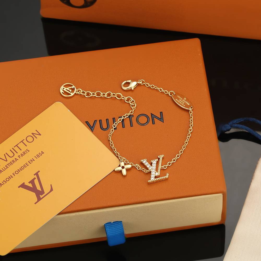 LOUIS VUITTON ルイヴィトン レディース ブレスレット LVイニシャル ゴールド仕上げ トレンド ブランドアクセサリー