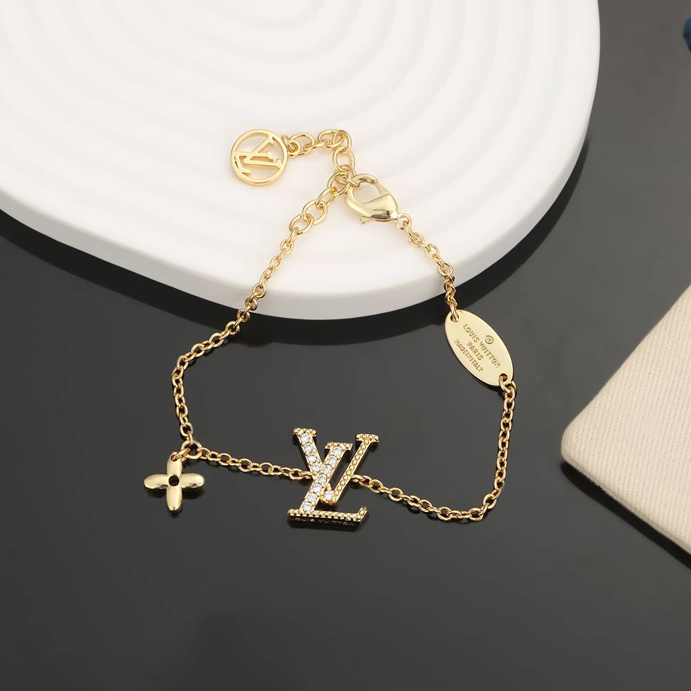 LOUIS VUITTON ルイヴィトン レディース ブレスレット LVイニシャル ゴールド仕上げ トレンド ブランドアクセサリー - 画像 3