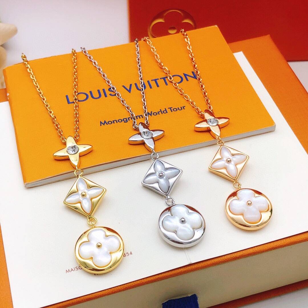 LOUIS VUITTON ルイヴィトン レディース ネックレス モノグラム ゴールド仕上げ ブランドアクセサリー ロゴネックレス - 画像 4