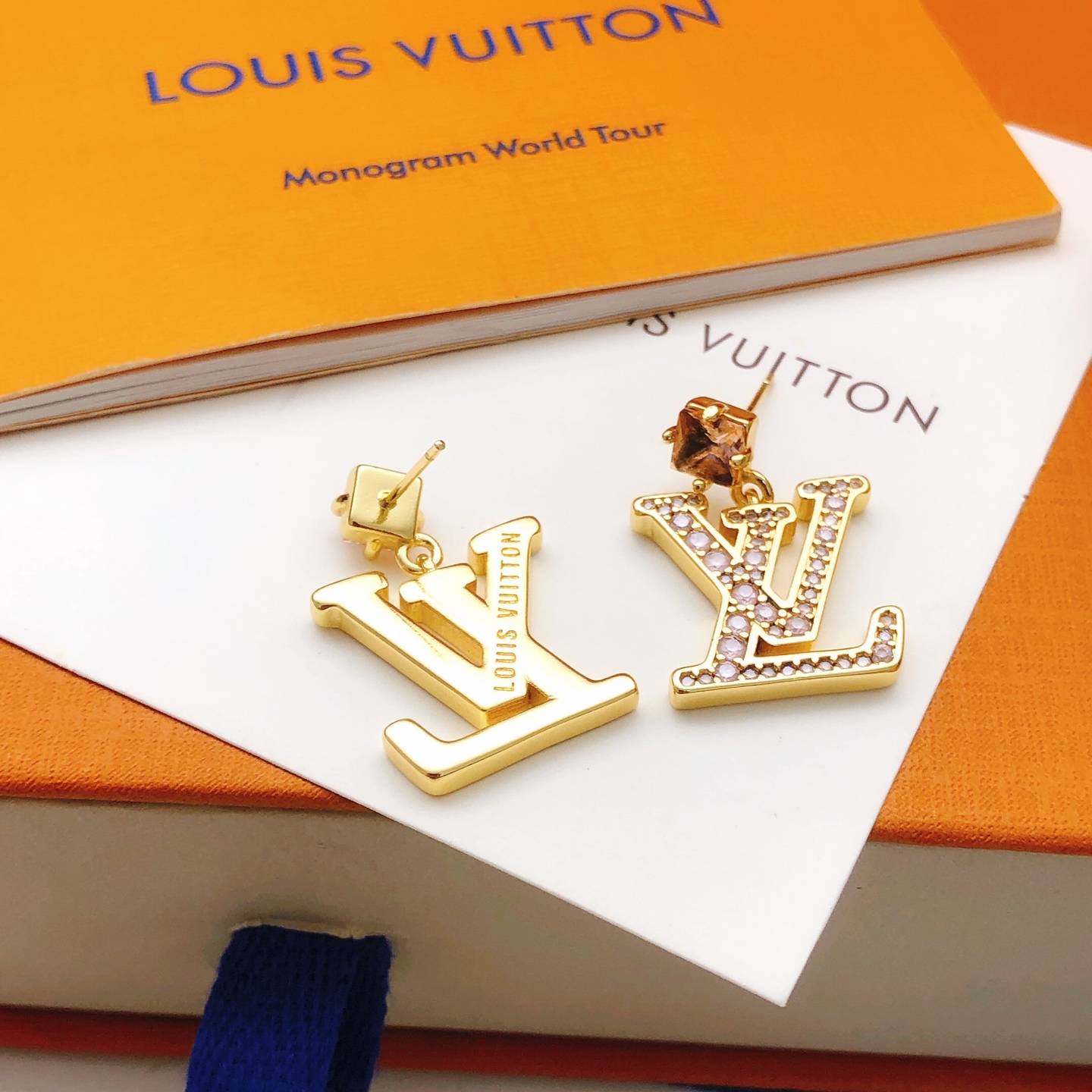 LOUIS VUITTON ルイヴィトン レディース ピアス LVイニシャル ダイヤモンド GP ブランドアクセサリー プレゼント - 画像 6