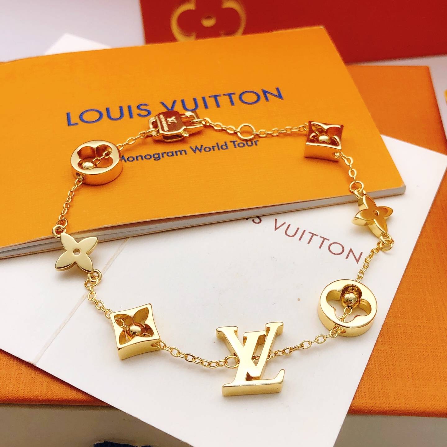LOUIS VUITTON ルイヴィトン レディース ブレスレット モノグラム ブラスレ ヴォルト ゴールド仕上げ ブランドアクセサリー プチギフト