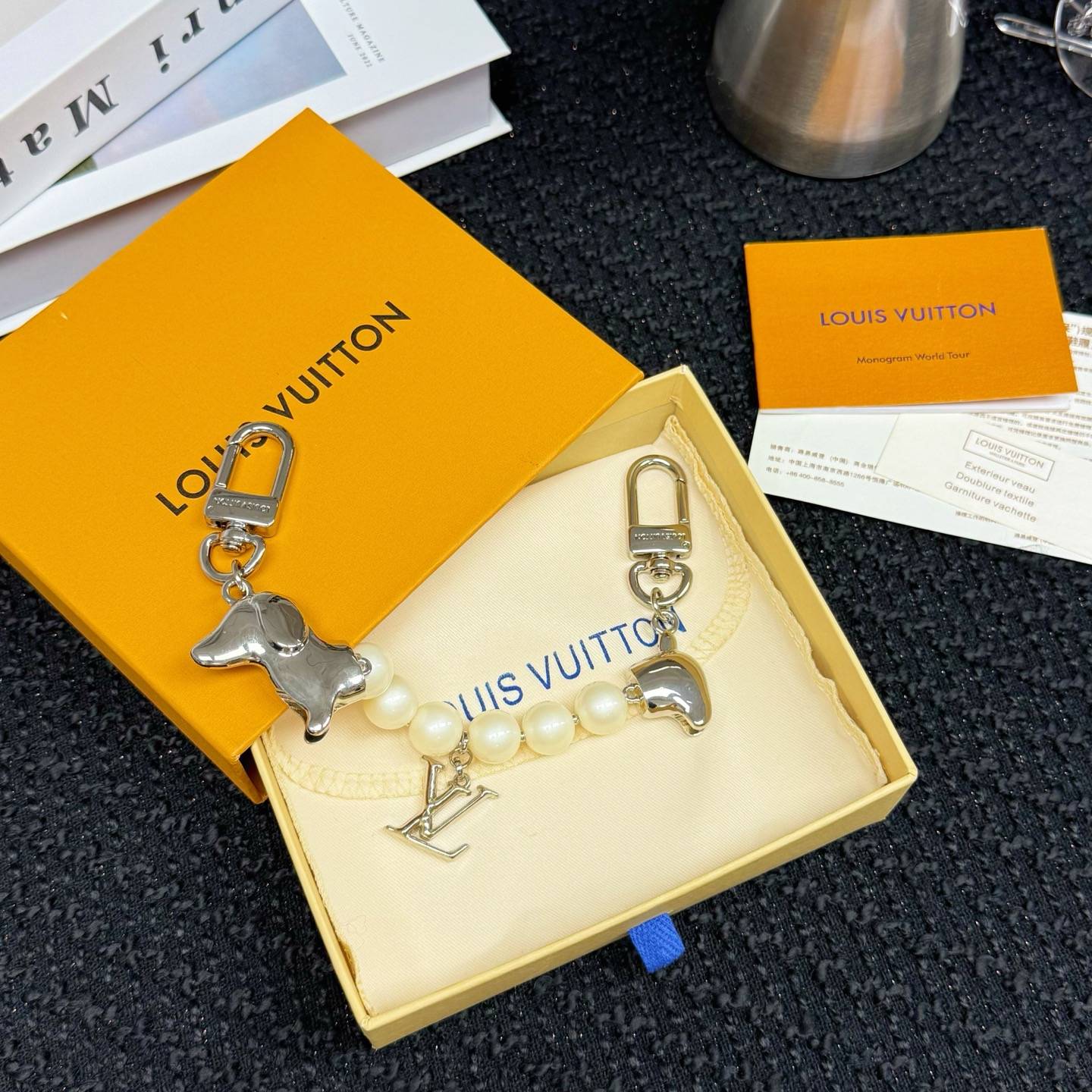 LOUIS VUITTON ルイヴィトン レディース キーホルダー モノグラム LVイニシャル ブルーミング プラスチック ホワイト - 画像 5