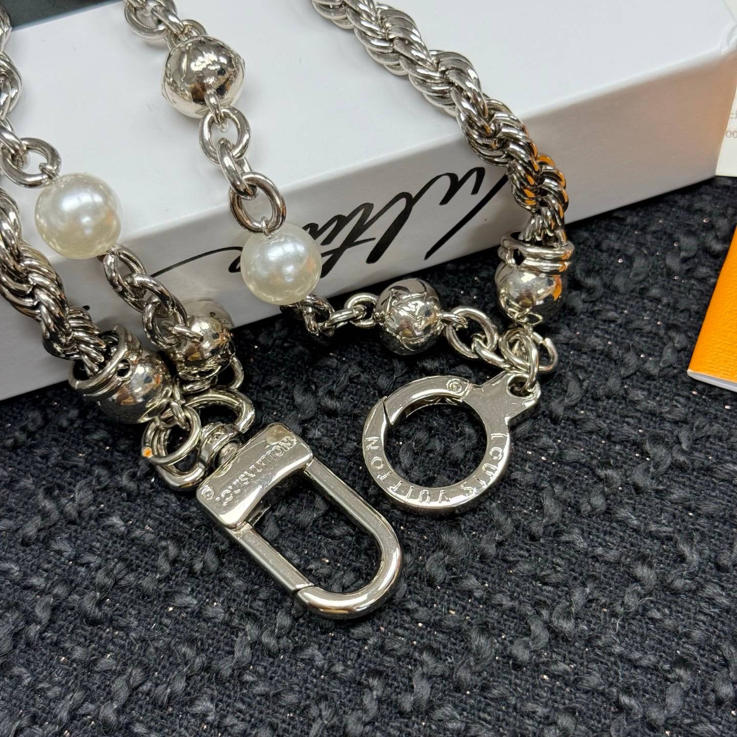 LOUIS VUITTON ルイヴィトン レディース ブレスレット モノグラム ブラスレ メタル シルバーカラー ブランドアクセサリー プチギフト - 画像 4