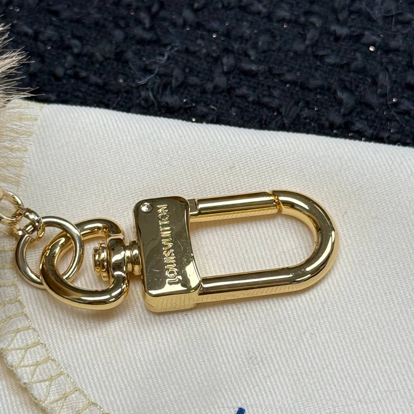 LOUIS VUITTON ルイヴィトン レディース キーホルダー LV パンダ ポンポン モノグラム ブラスレ キーチェーン ブランドアクセサリー プチギフト - 画像 10