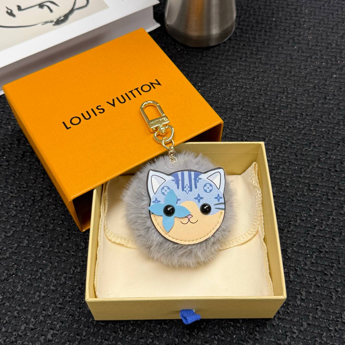 LOUIS VUITTON ルイヴィトン レディース キーホルダー LV CAT POMPON モノグラム ブルーミング ブランドアクセサリー - 画像 8