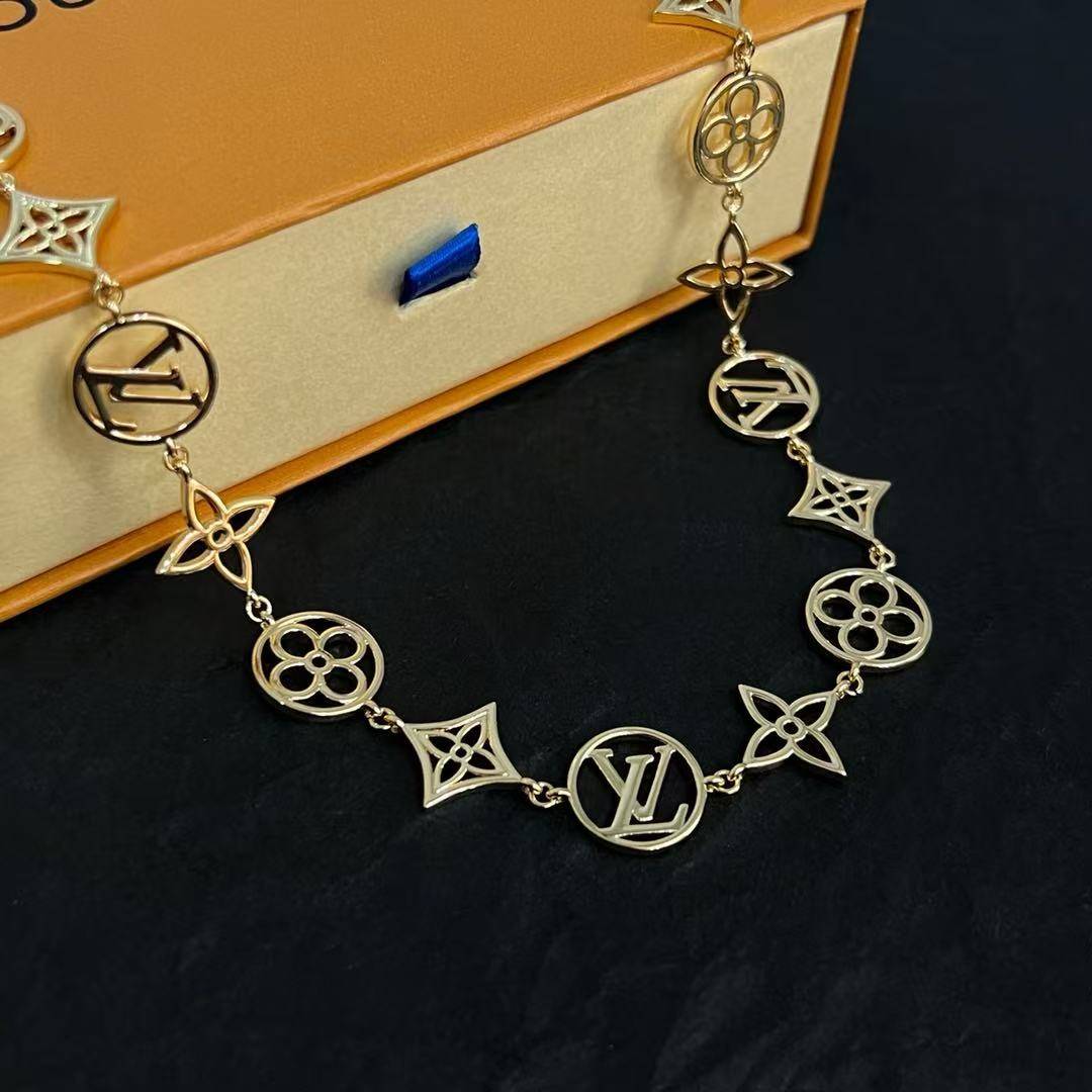 LOUIS VUITTON ルイヴィトン レディース ネックレス エセンシャル V メタル シルバーカラー ブランドアクセサリー プチクロエ - 画像 2