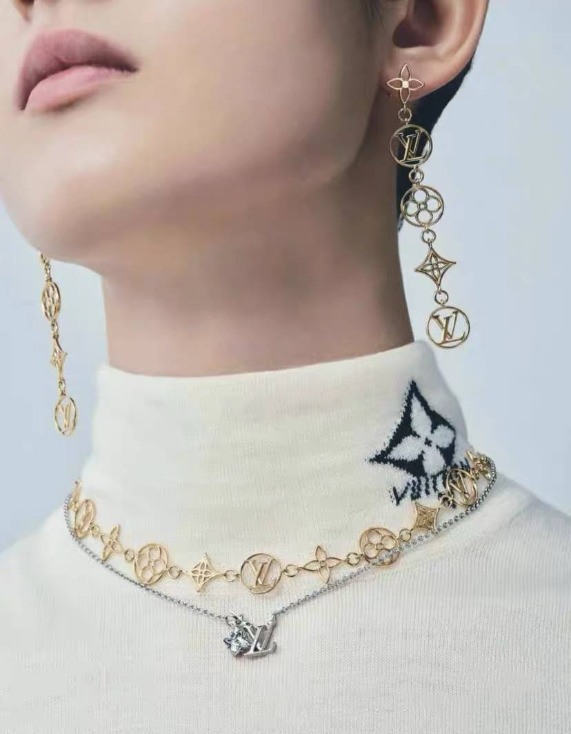 LOUIS VUITTON ルイヴィトン レディース ネックレス エセンシャル V メタル シルバーカラー ブランドアクセサリー プチクロエ - 画像 9