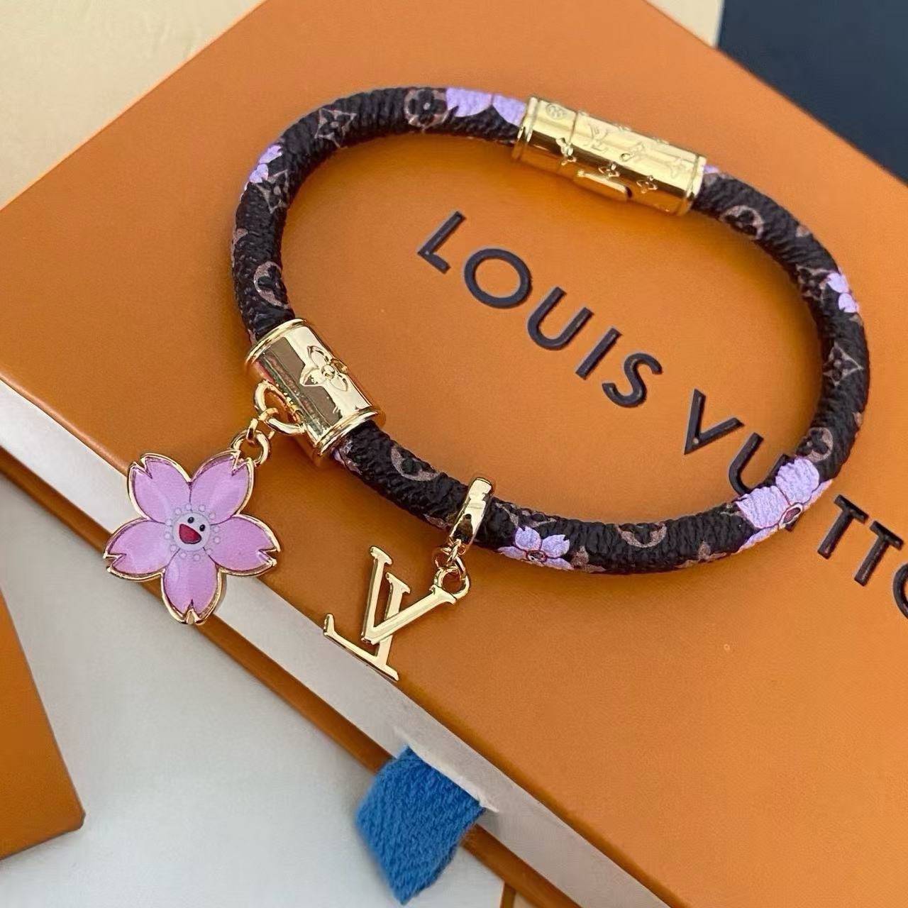 LOUIS VUITTON ルイヴィトン レディース ブレスレット モノグラム ブラスレ シルバーカラー 金色仕上げ ロゴネックレス プチギフト - 画像 3