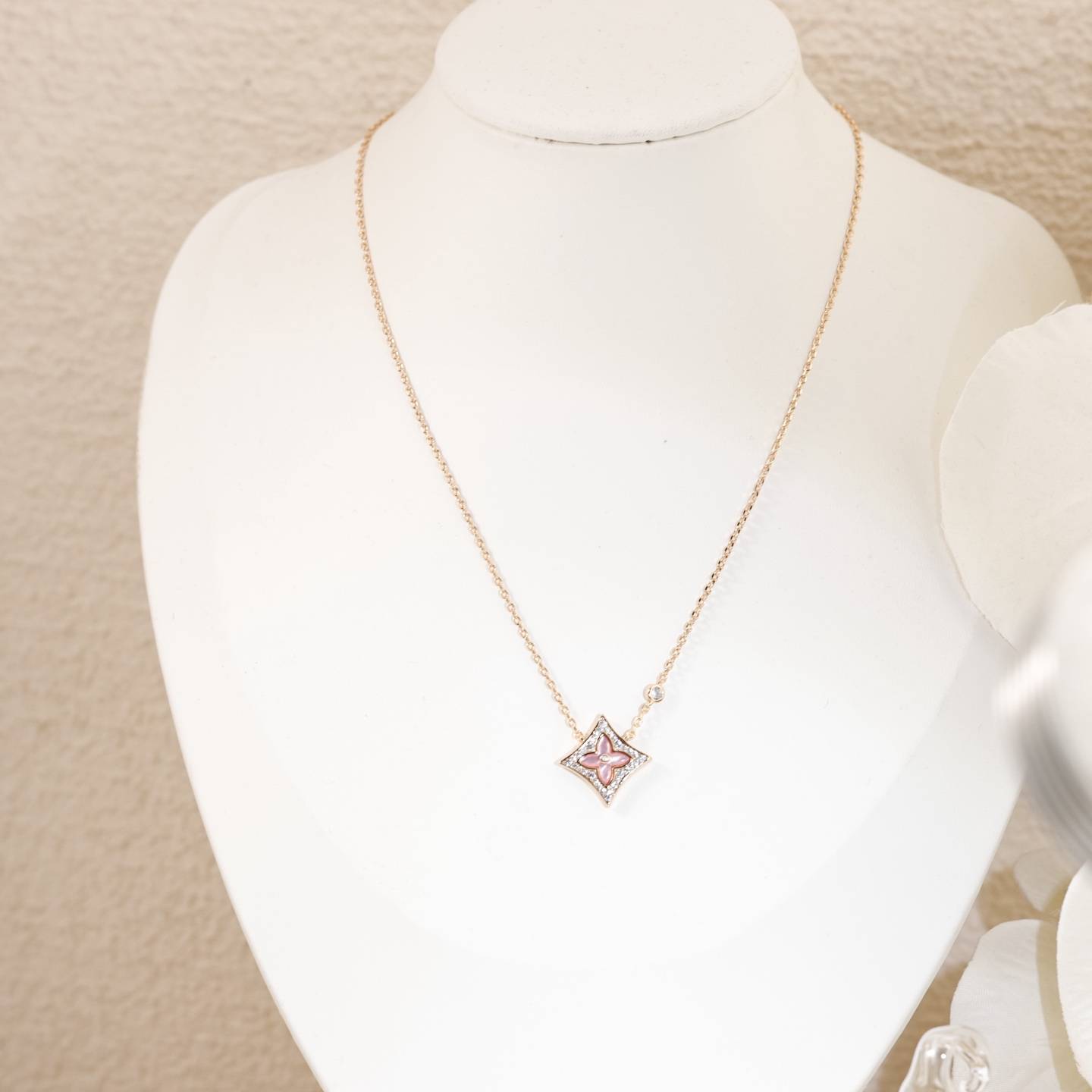LOUIS VUITTON ルイヴィトン レディース ネックレス モノグラム ブリリアント インサート ゴールド仕上げ ブランドアクセサリー 普段使い - 画像 7