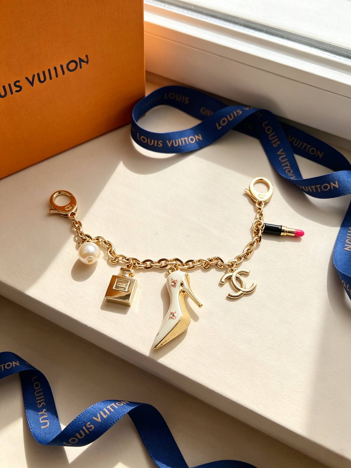 LOUIS VUITTON チャーム ブレスレット ゴールド Supsale｜スーパーコピーブランド通販専門店 | バッグ・時計・服（代金