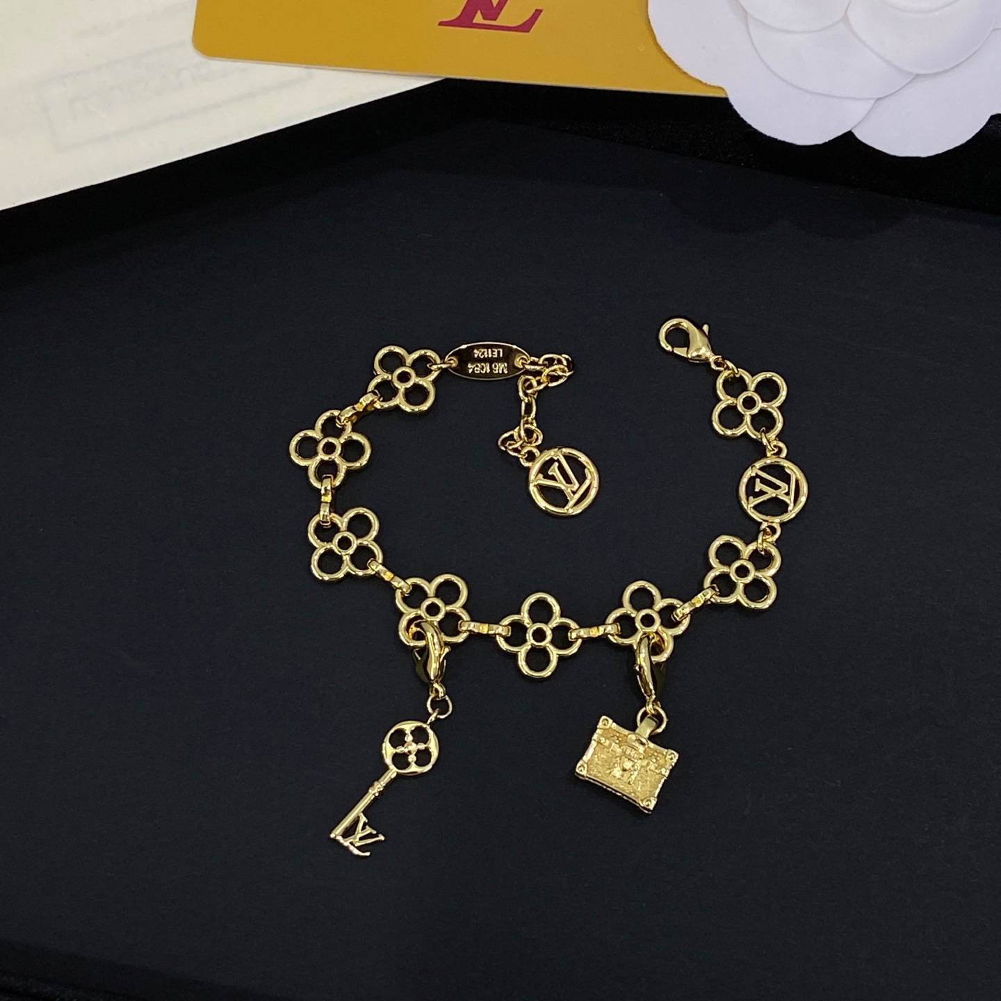 LOUIS VUITTON ルイヴィトン レディース ブレスレット モノグラム シルバーカラー GP ブランドアクセサリー 普段使い ギフト - 画像 3