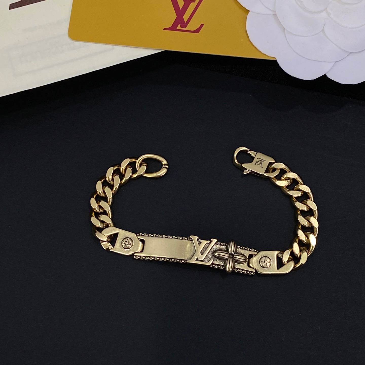 LOUIS VUITTON ルイヴィトン レディース ブレスレット モノグラム メタル シルバーカラー ブランドアクセサリー 上品 ギフト - 画像 2