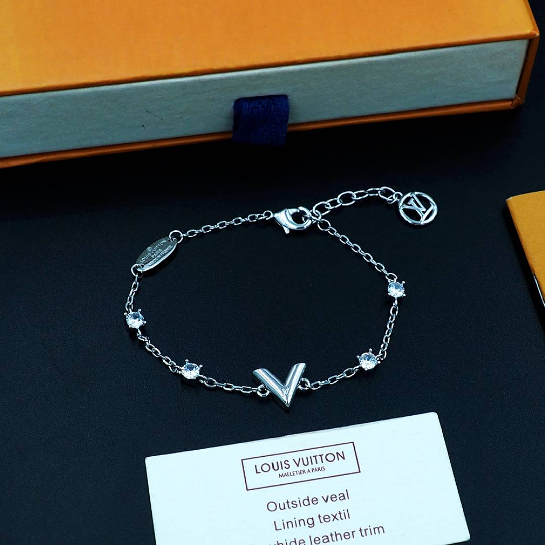LOUIS VUITTON ルイヴィトン レディース ブレスレット エセンシャル V メタル ロゴネックレス ブランドアクセサリー プチギフト - 画像 3