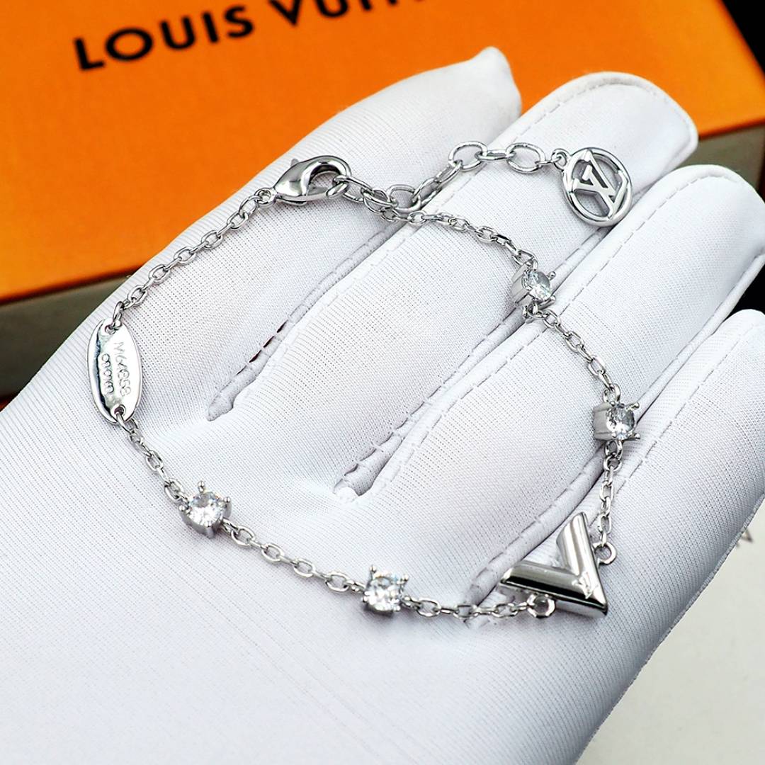 LOUIS VUITTON ルイヴィトン レディース ブレスレット エセンシャル V メタル ロゴネックレス ブランドアクセサリー プチギフト - 画像 6