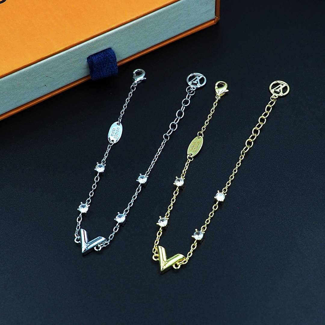 LOUIS VUITTON ルイヴィトン レディース ブレスレット エセンシャル V メタル ロゴネックレス ブランドアクセサリー プチギフト - 画像 7