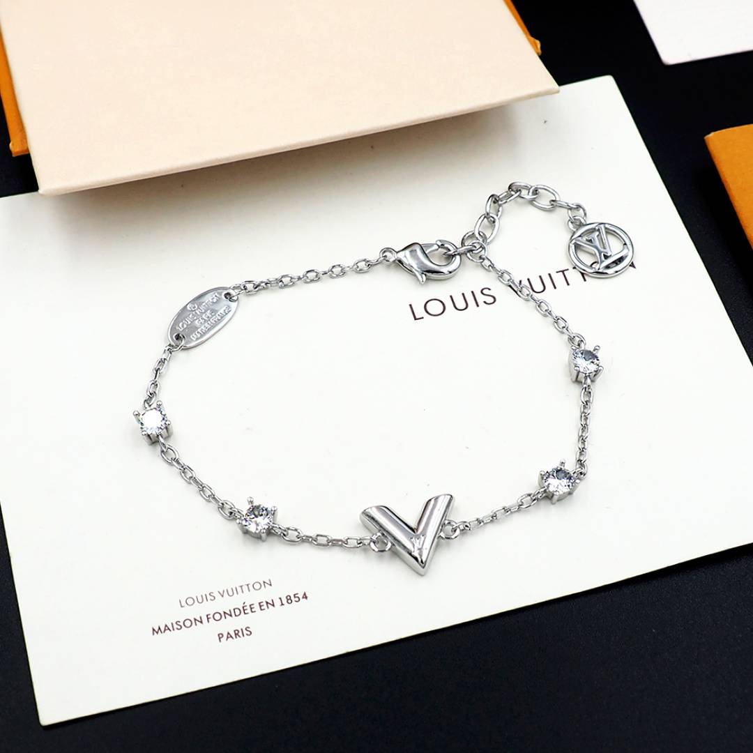 LOUIS VUITTON ルイヴィトン レディース ブレスレット エセンシャル V メタル ロゴネックレス ブランドアクセサリー プチギフト - 画像 9