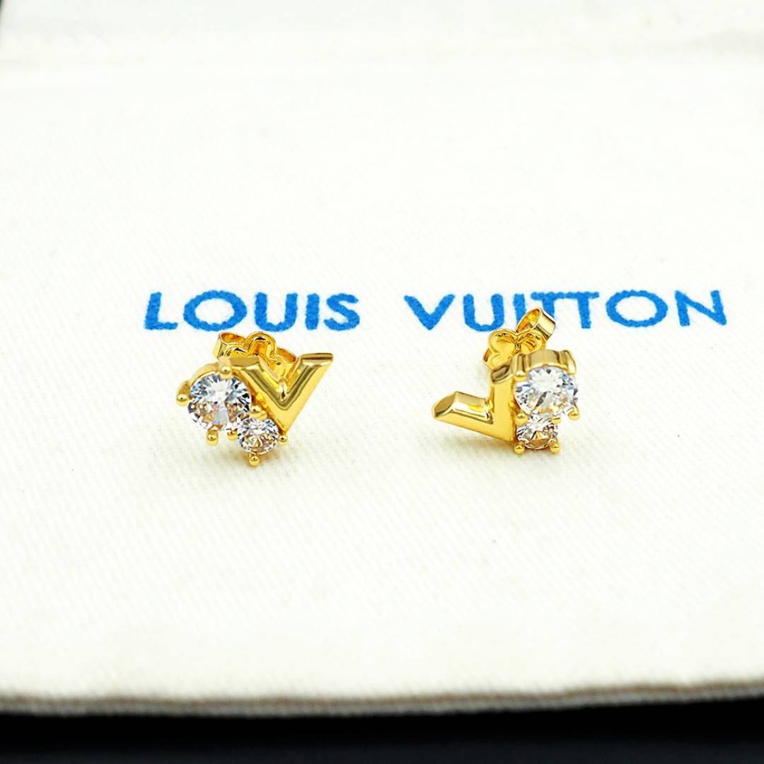 LOUIS VUITTON ルイヴィトン レディース ピアス エセンシャル V モノグラム ゴールド仕上げ ロゴピアス ブランドアクセサリー 253920333 - 画像 2