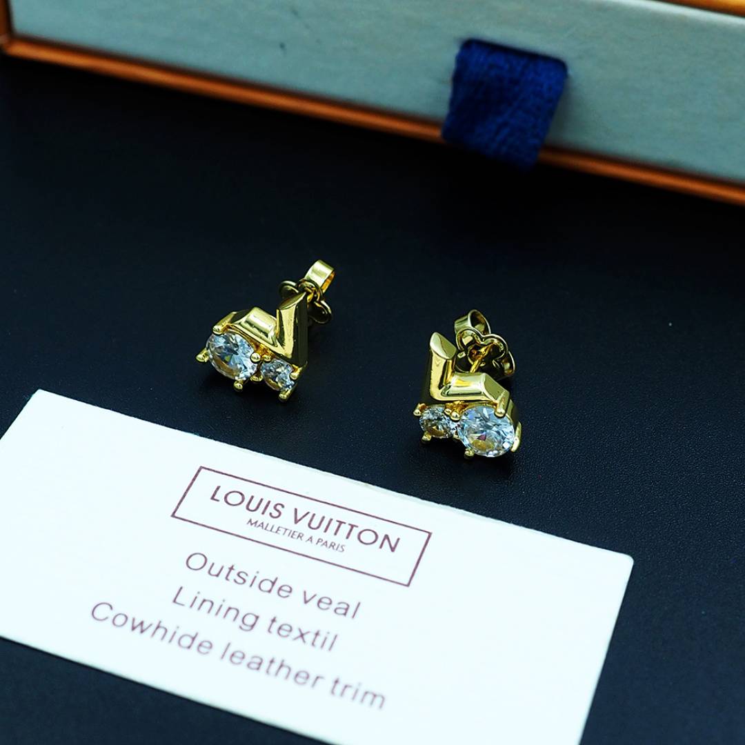 LOUIS VUITTON ルイヴィトン レディース ピアス エセンシャル V モノグラム ゴールド仕上げ ロゴピアス ブランドアクセサリー 253920333 - 画像 11