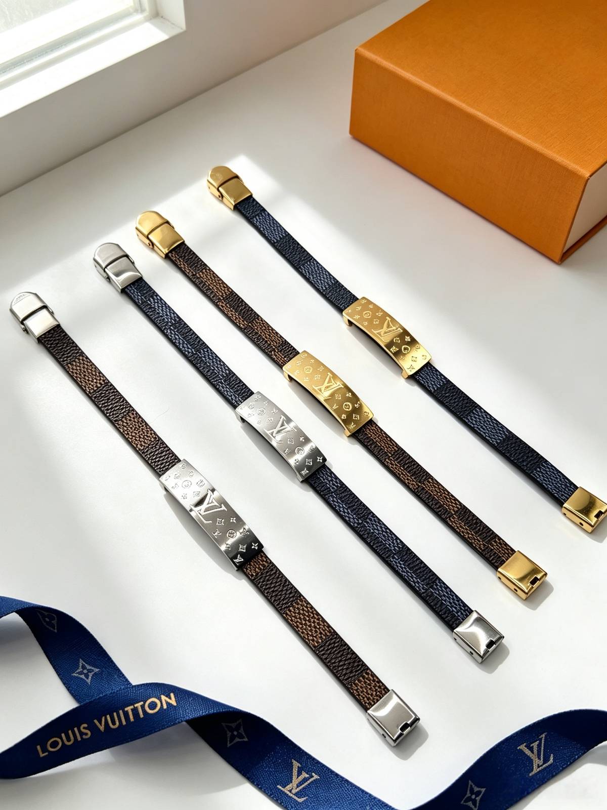 LOUIS VUITTON ルイヴィトン レディース ブレスレット モノグラム シルバーカラー GP ブランドアクセサリー プチギフト - 画像 4