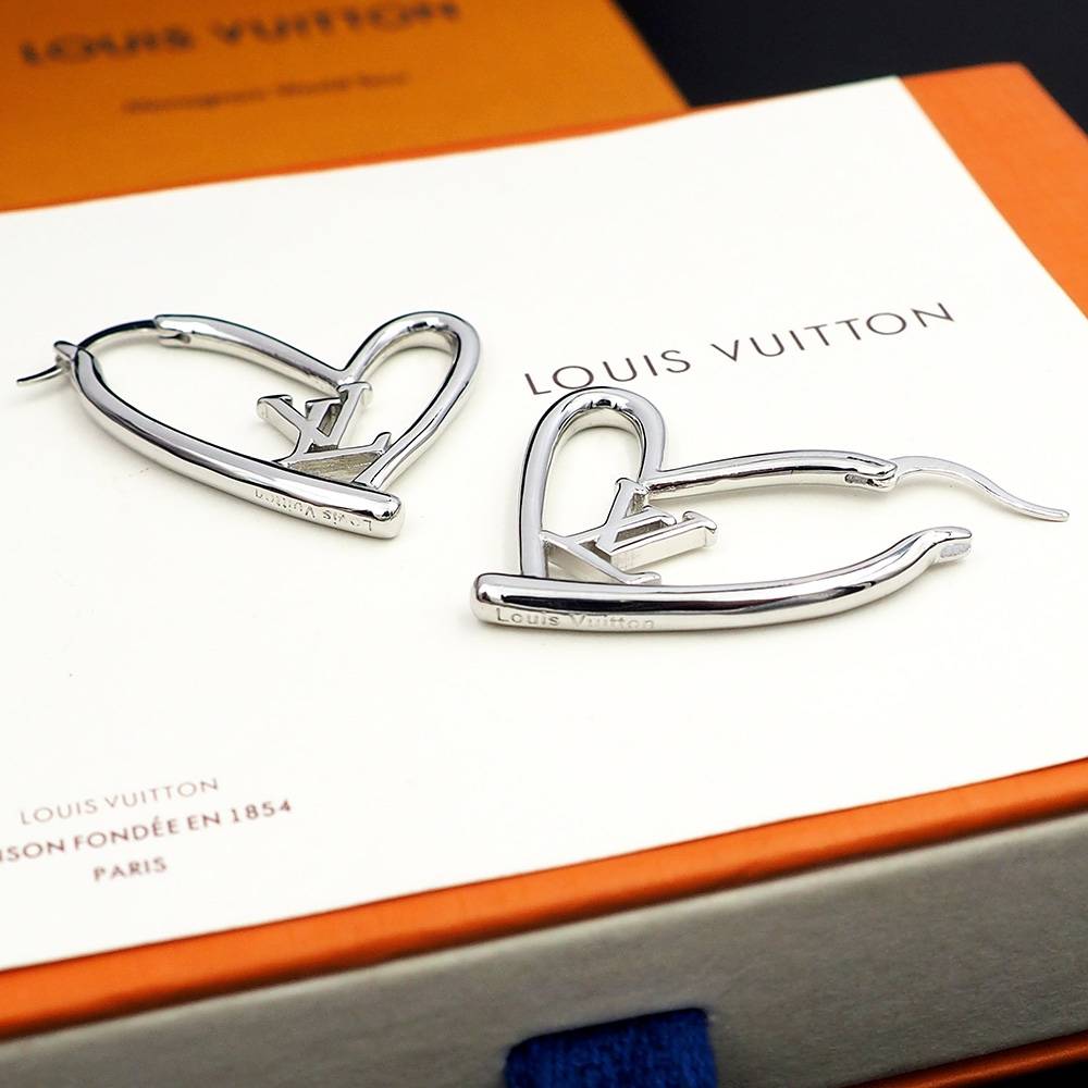 LOUIS VUITTON ルイヴィトン レディース ピアス LVイニシャル メタル シルバーカラー ブランドアクセサリー ロゴピアス - 画像 7