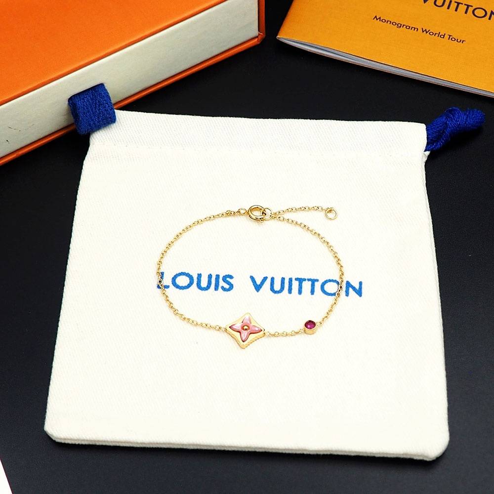LOUIS VUITTON ルイヴィトン レディース ブレスレット モノグラム エセンシャル V ゴールド仕上げ ブランドアクセサリー 日常用い