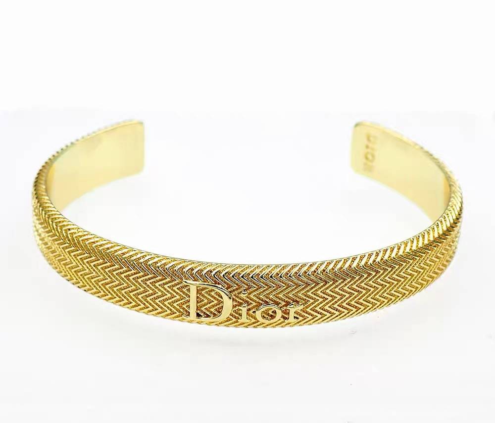 Dior ディオール レディース バングル CDロゴ メタル フィニッシュ ゴールド ブランドアクセサリー 上品 普段使い - 画像 4
